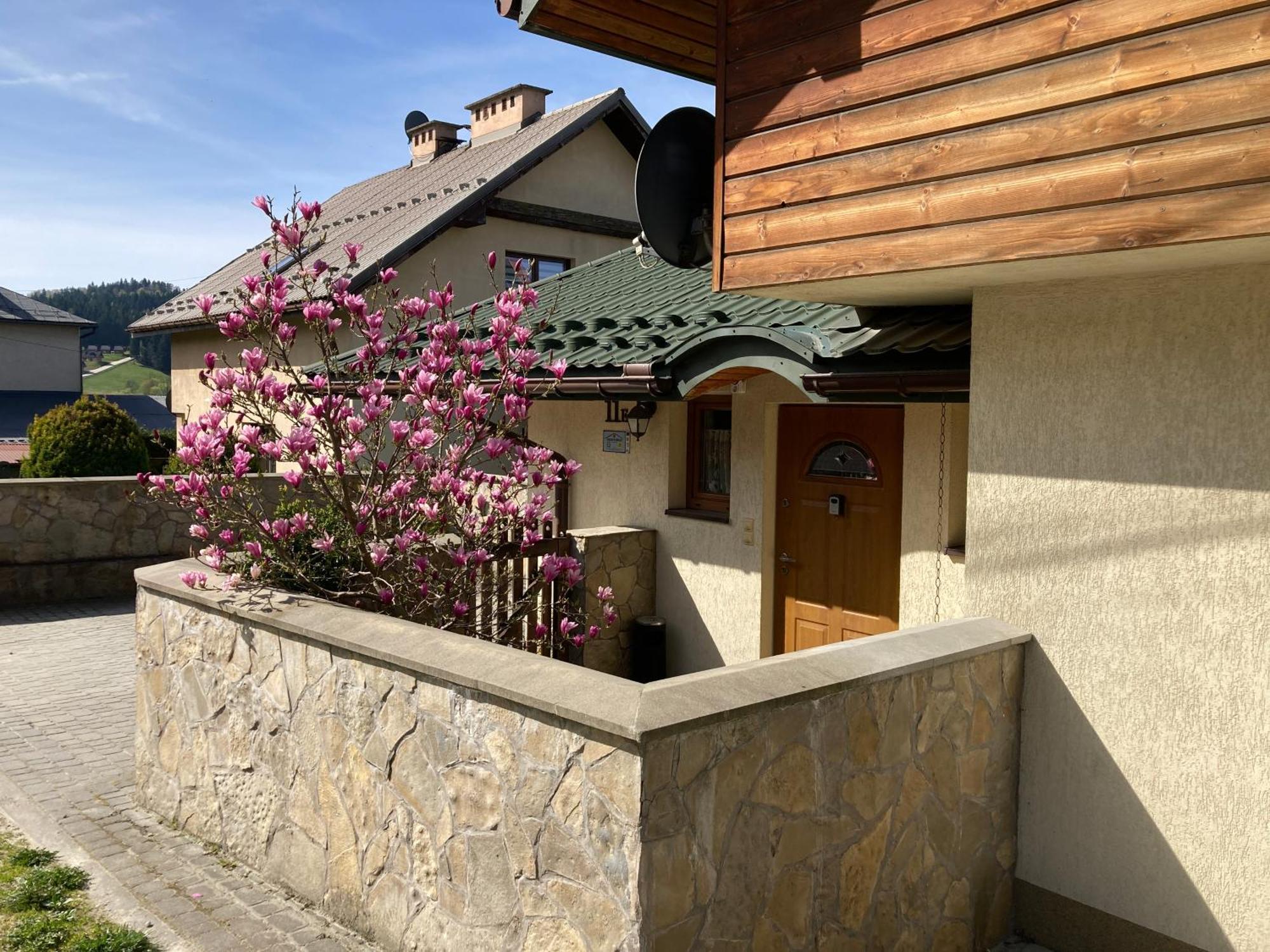 Apartamenty-Studio Noclegi Wczasy Wakacje Ferie - Pobyty Rodzinne Rabka-Zdrój Esterno foto